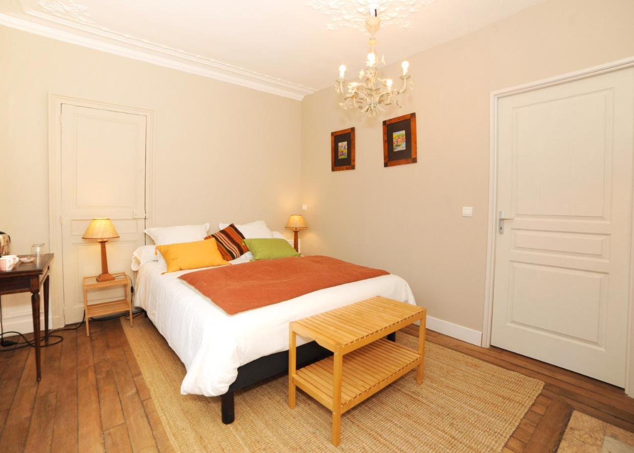 Bed and Breakfast Le Jardin Cathedrale Chartres Esterno foto